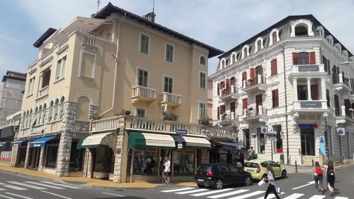 Iva, Opatija Centar Apartamento Exterior foto