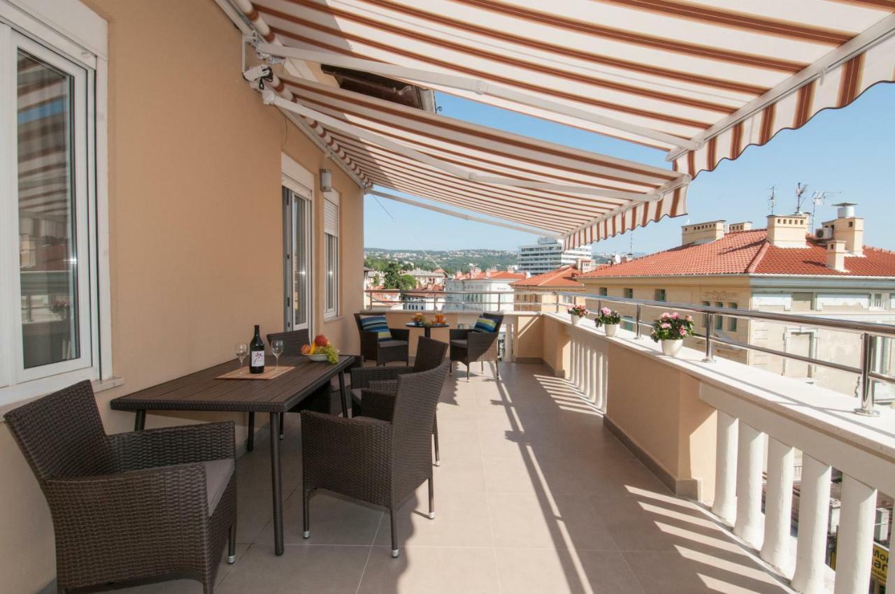 Iva, Opatija Centar Apartamento Exterior foto