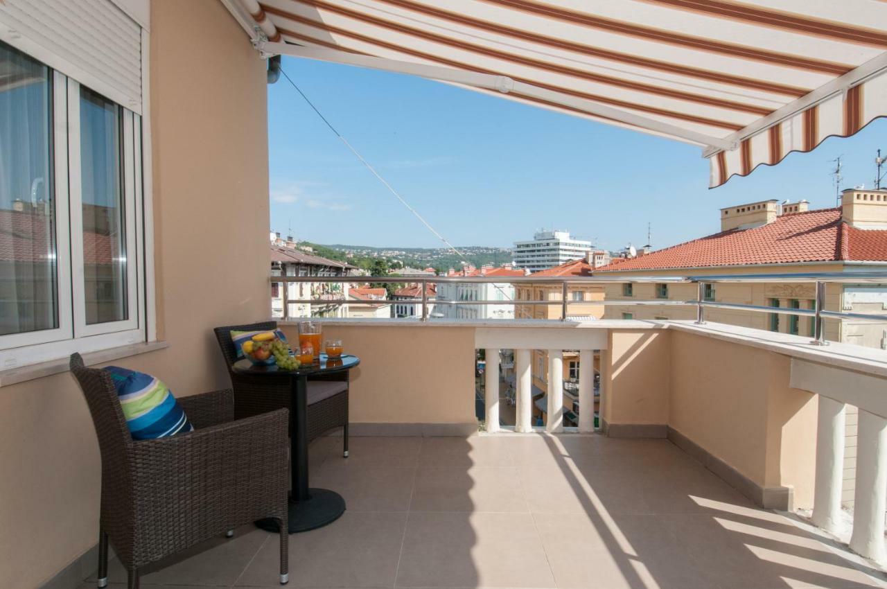 Iva, Opatija Centar Apartamento Exterior foto